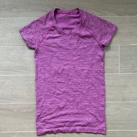 Lululemon Swiftly Tech Short Sleeve 2.0 Hip Length- size 6 - Picture 1 of 6